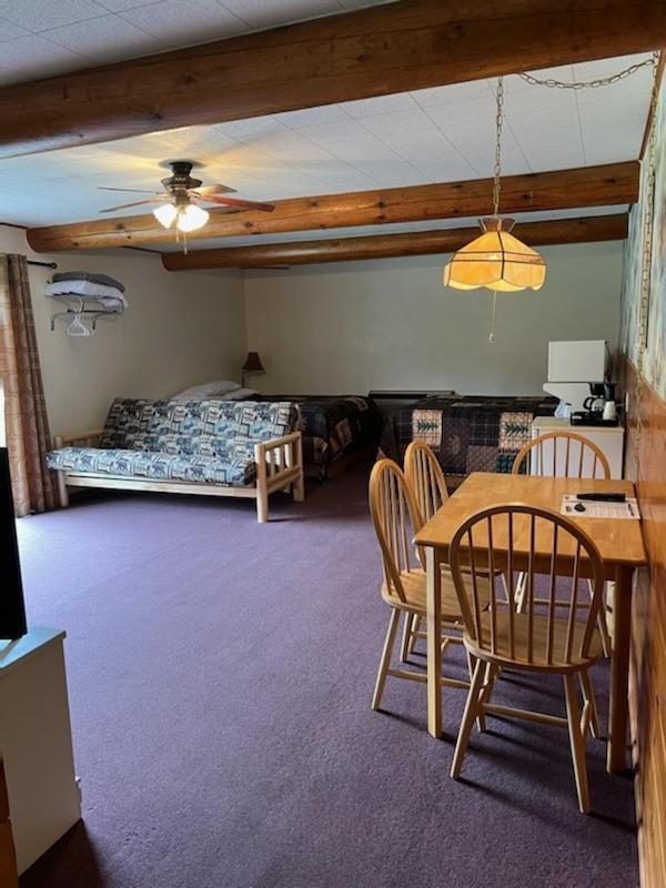 Spring Creek Inn Hill City Extérieur photo